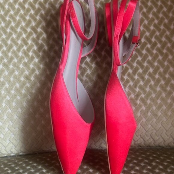 By Anthropologie Ankle-Wrap Adjustable Strap Pointy Toe Cherry Red Kitten Flats - Picture 12 of 16